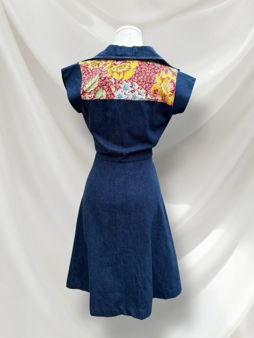 Navy Floral-Trim Fit & Flare Dress with Belt - Picture 2 of 8